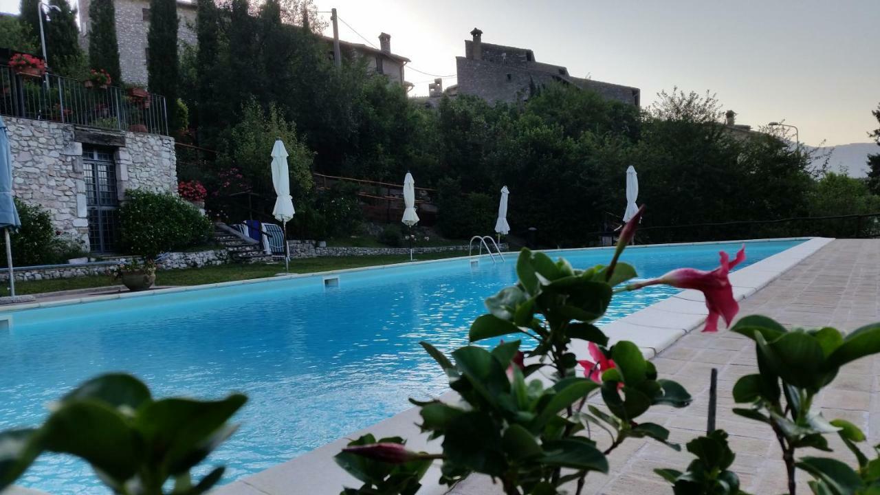 Agriturismo Roccagelli ヴァッロ・ディ・ネーラ エクステリア 写真