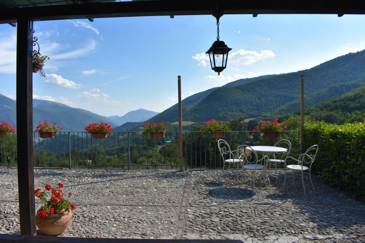 Agriturismo Roccagelli ヴァッロ・ディ・ネーラ エクステリア 写真